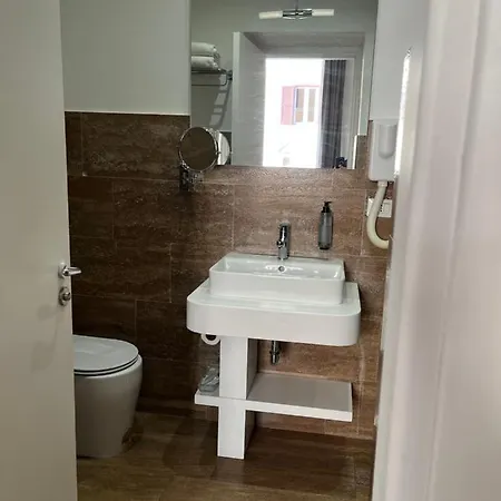 Triple Big Amazing View, For Two O Three Person, In Center Of 4* Rom