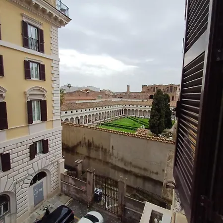 Gæstehus Triple Big Amazing View, For Two O Three Person, In Center Of