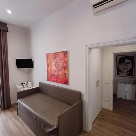 Triple Big Amazing View, For Two O Three Person, In Center Of Rom